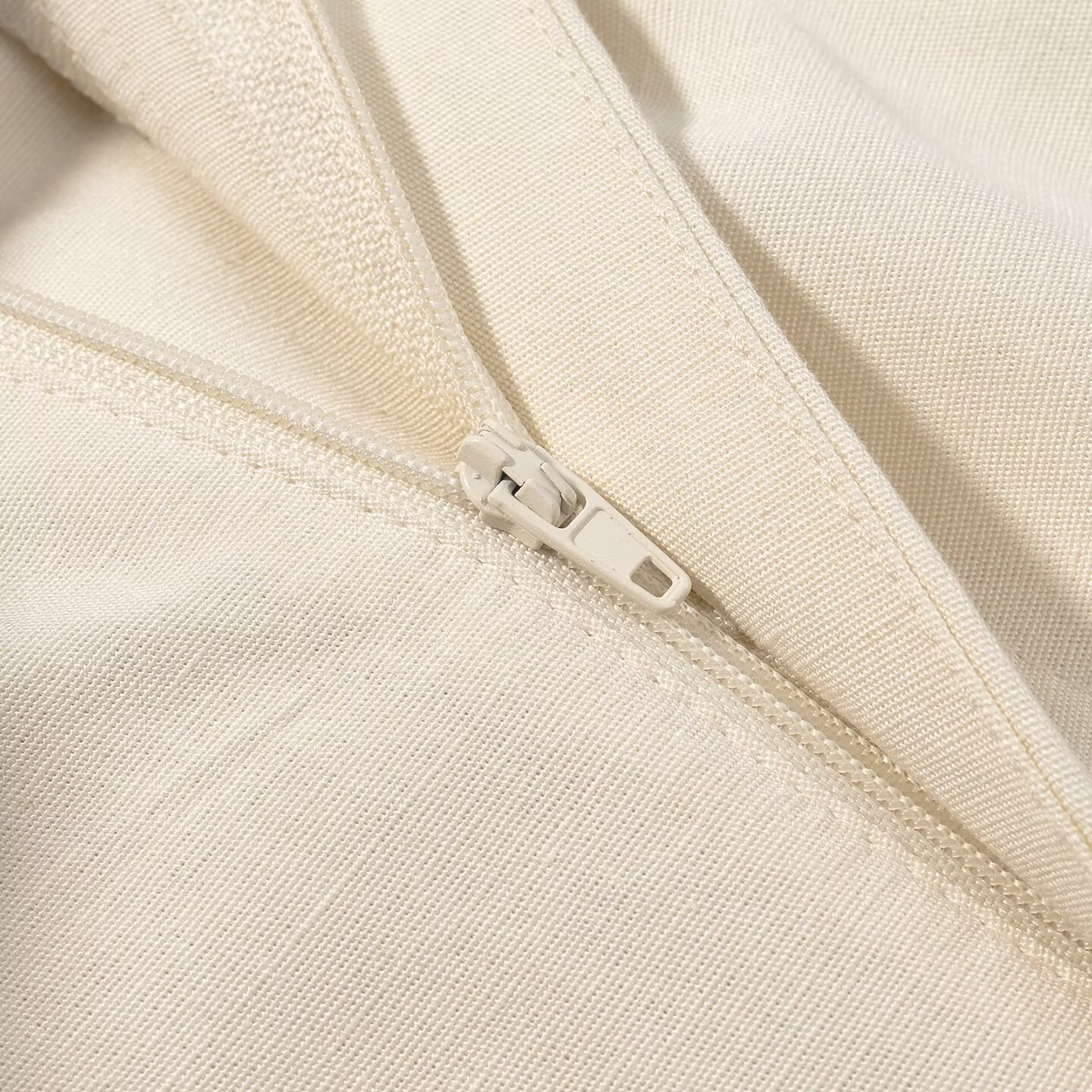 Eleganti pantaloni a gamba larga con pieghe - color bianco sporco