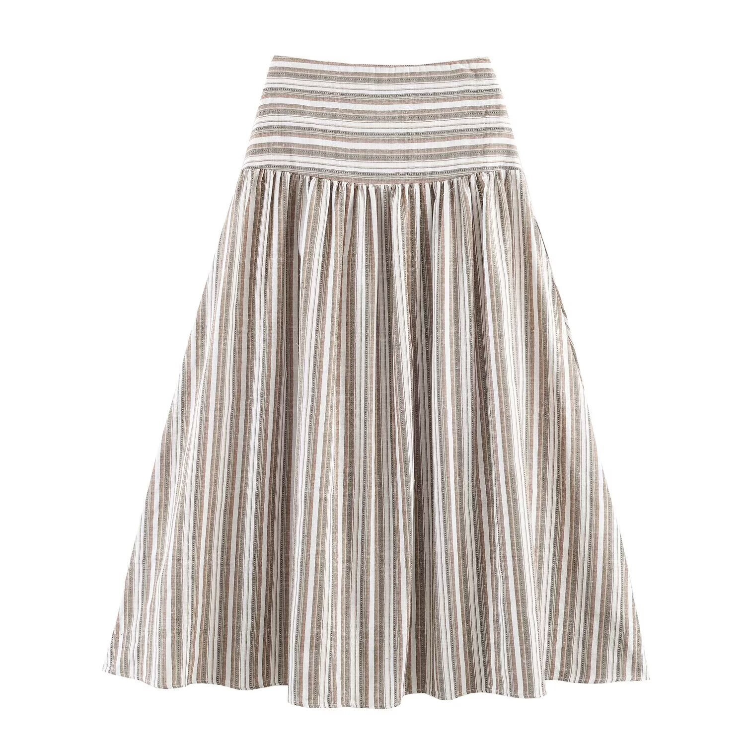 Completo composto da crop top a righe con laccetti sulle spalle e gonna midi - Chic estivo