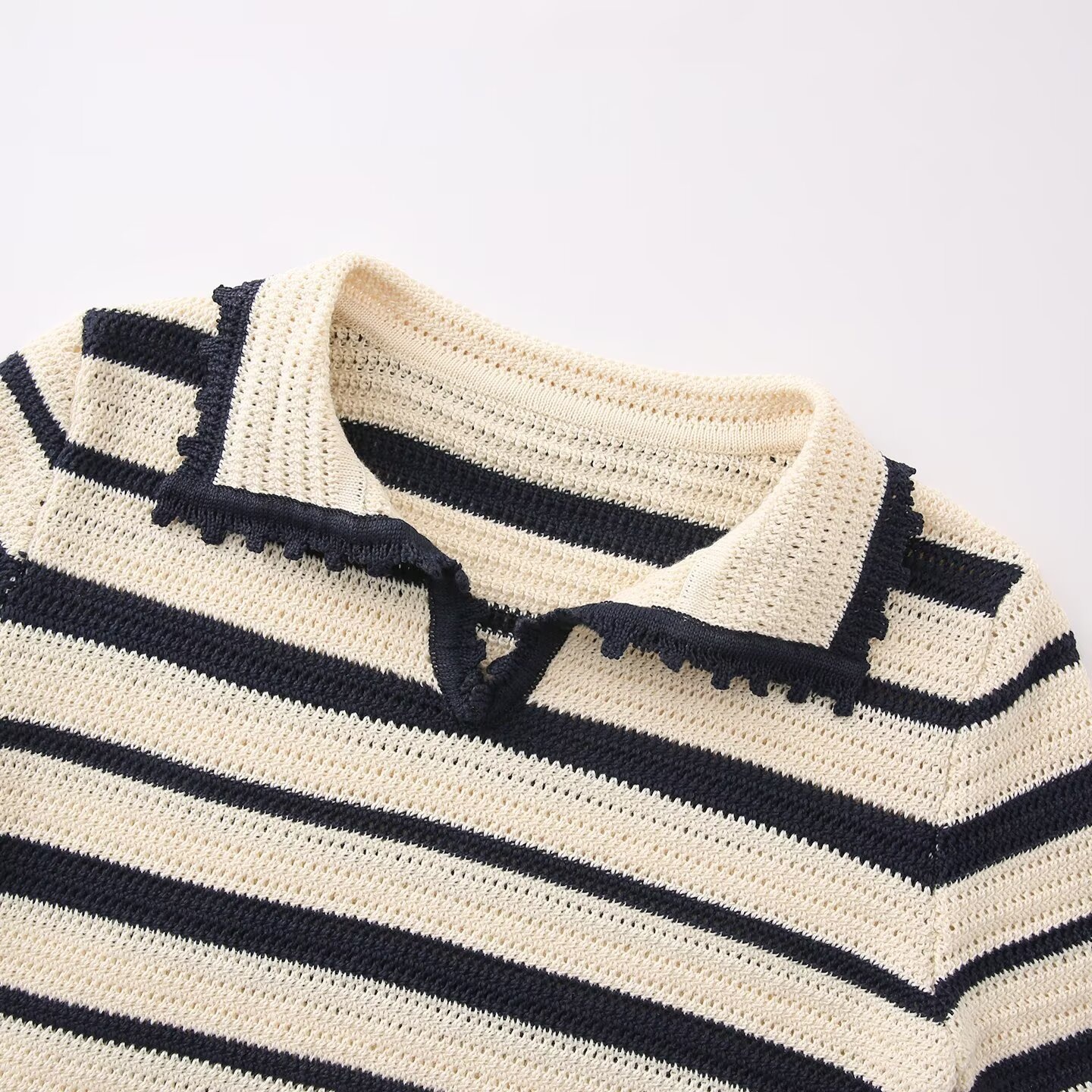 Polo da donna a righe in maglia - Top corto a maniche corte