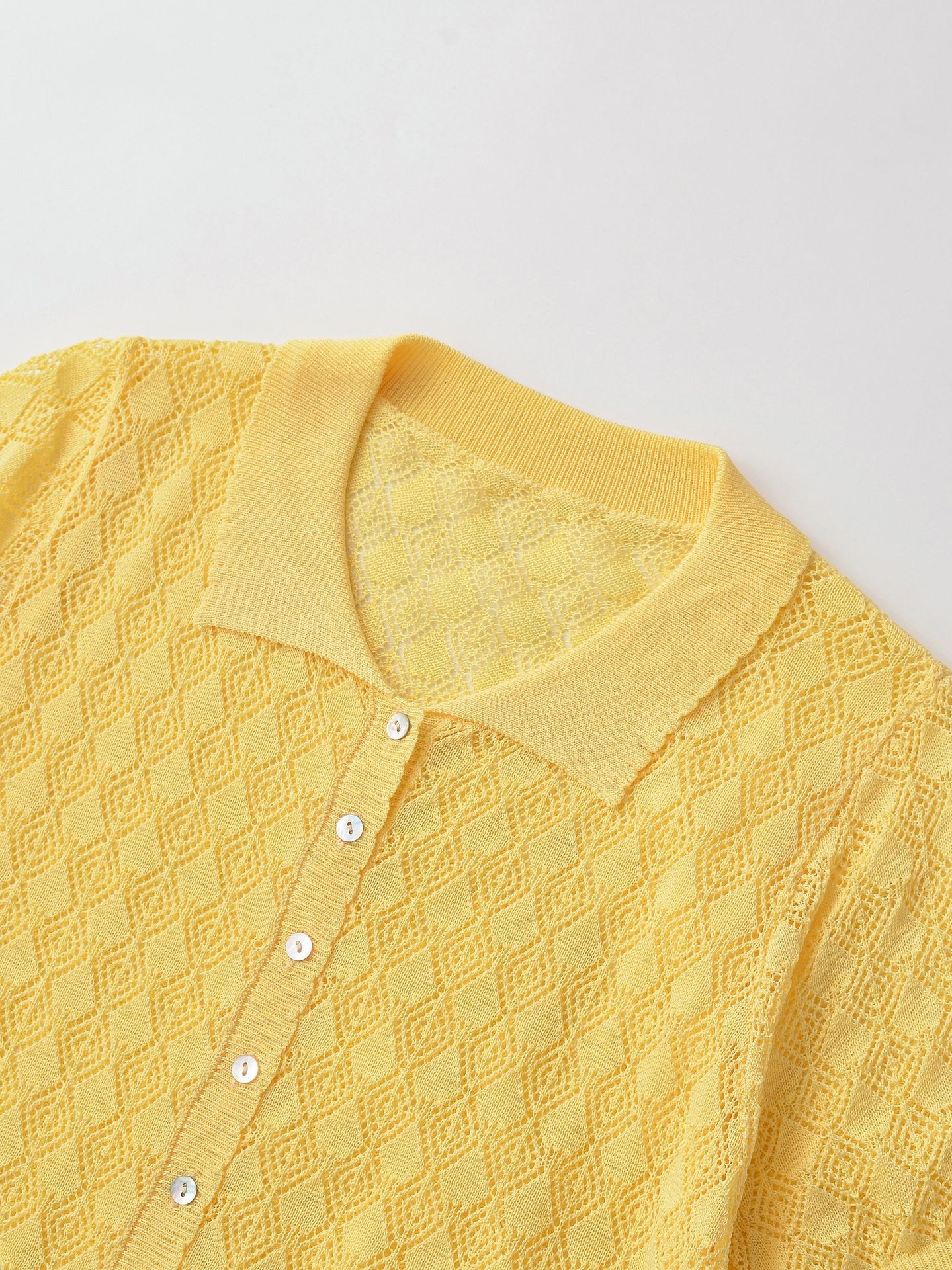 Cardigan polo da donna giallo a maglia aperta, maniche corte