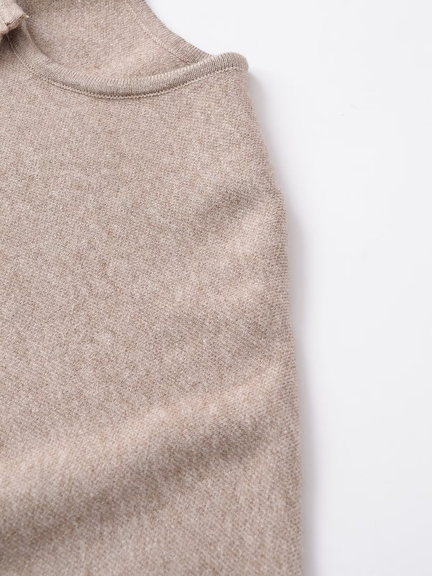 Cardigan beige in maglia con cintura in vita - Maglione a maniche corte