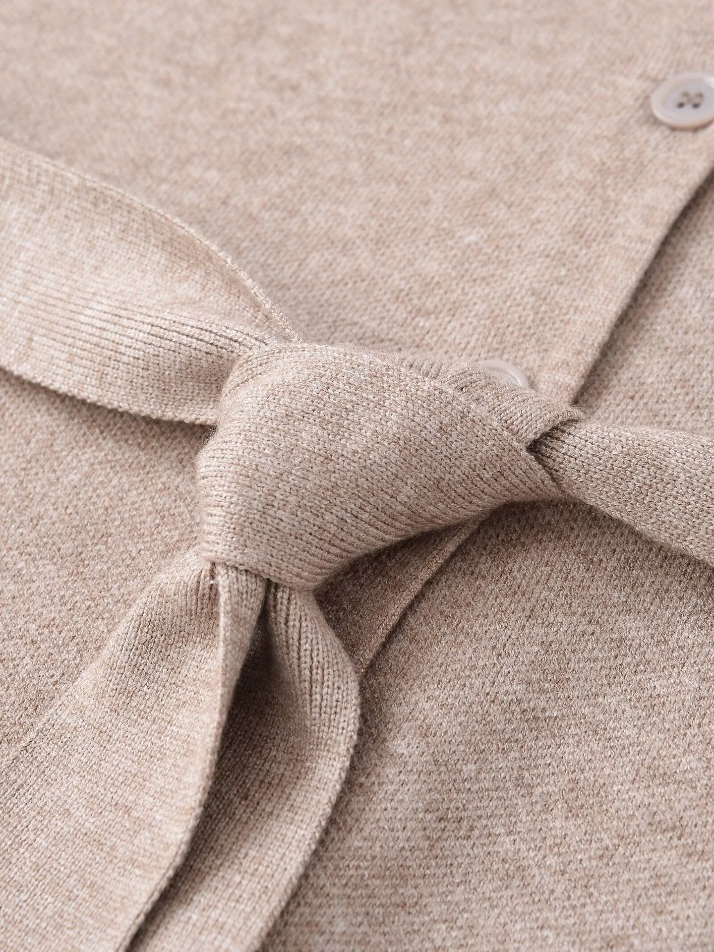 Cardigan beige in maglia con cintura in vita - Maglione a maniche corte