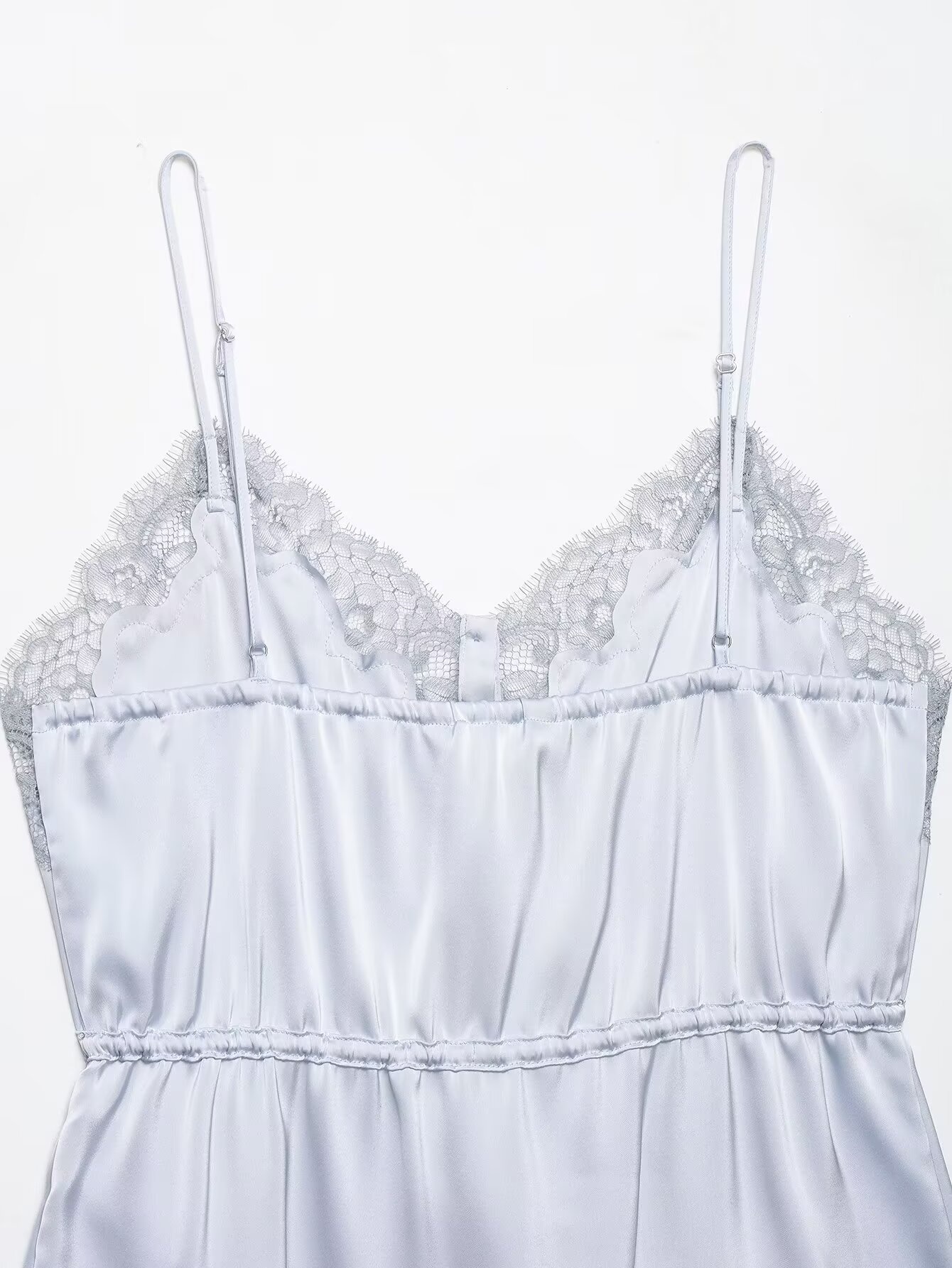 Elegante top a canotta in raso e pizzo - Spalline regolabili e scollo a V