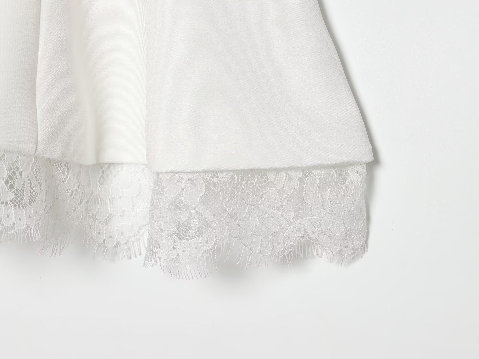 Top peplo senza spalline con bordo in pizzo - Elegante bustier a canotta