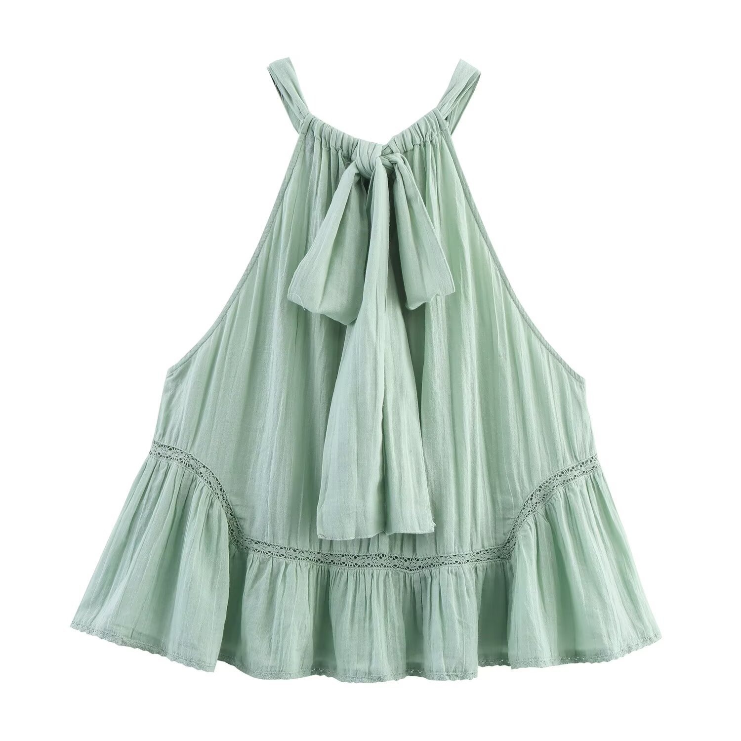 Elegante top all'americana in tessuto stropicciato con volant e finiture in pizzo.