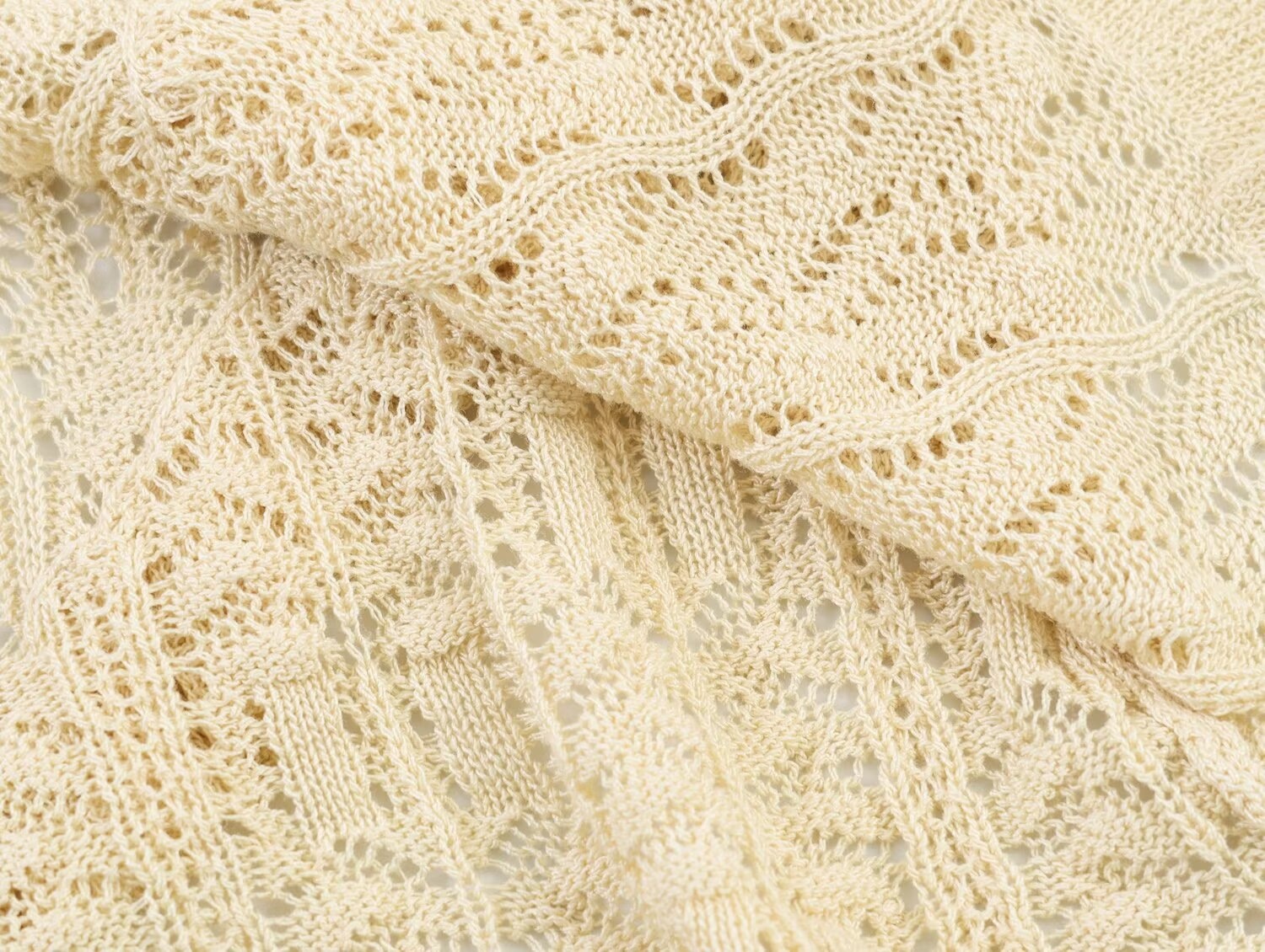 Elegante top senza maniche in maglia con volant - Gilet in maglia beige raffinato