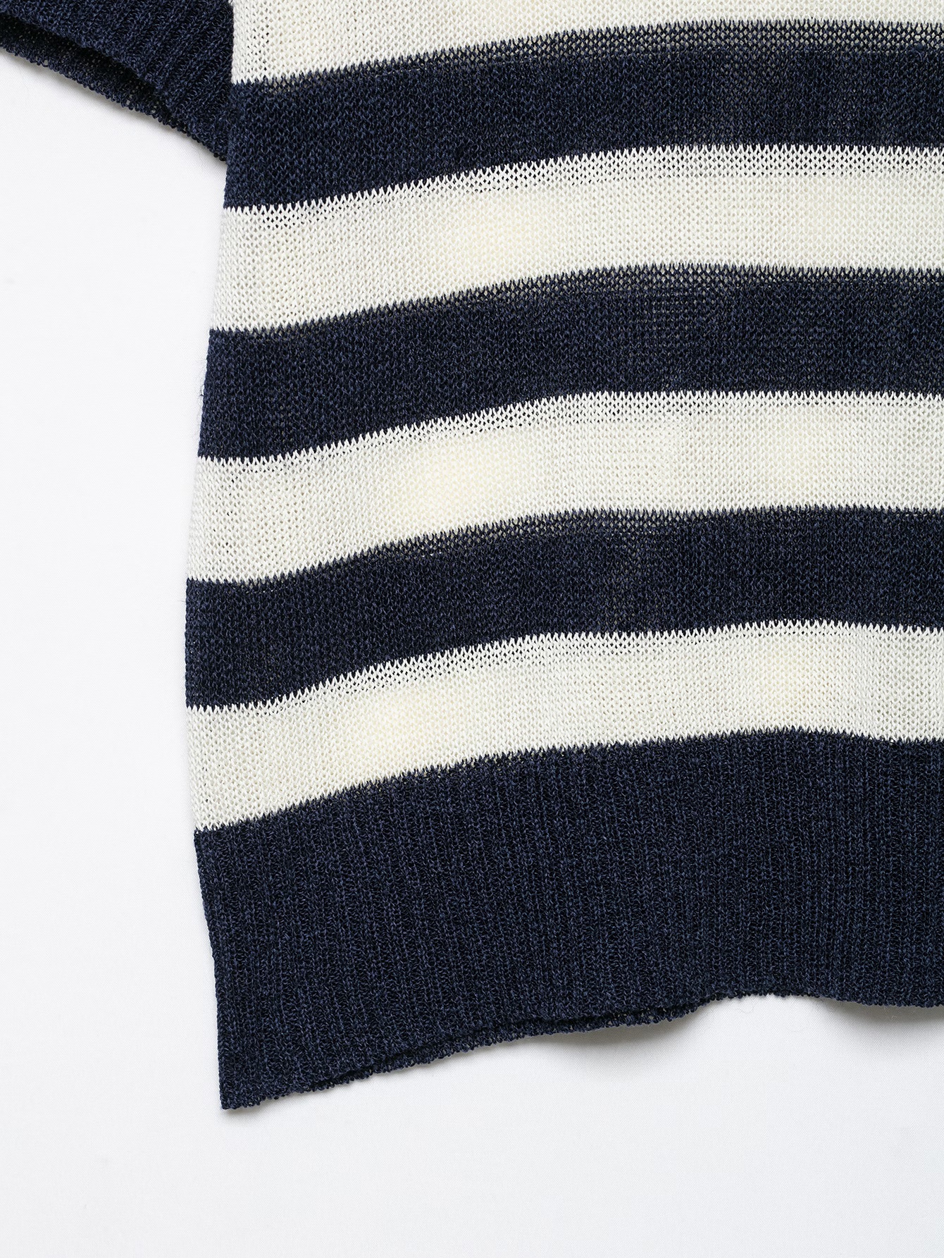 Top da donna a maniche corte in maglia a righe - Casual ed elegante