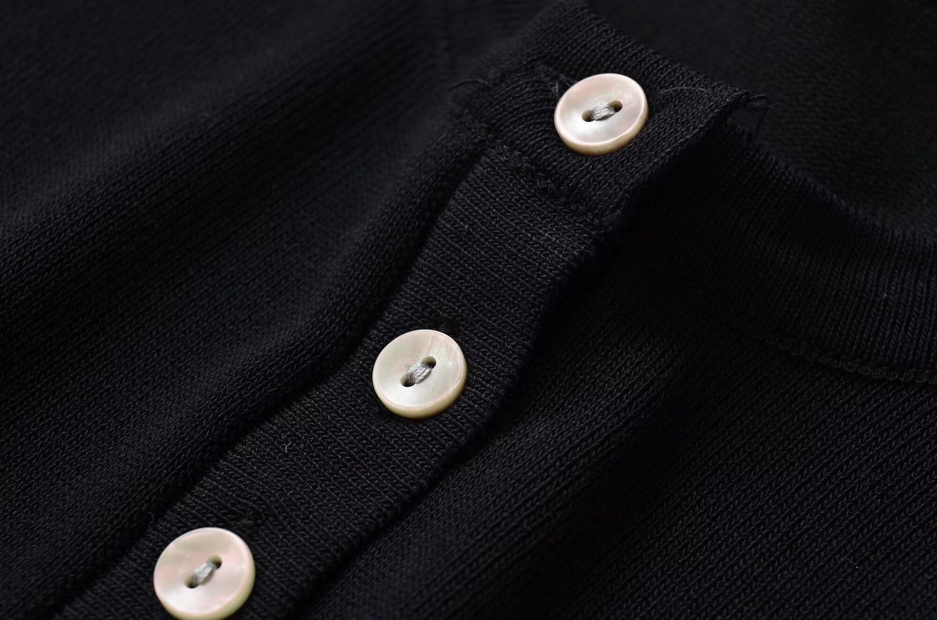 T-shirt Henley da donna morbida - Maniche corte