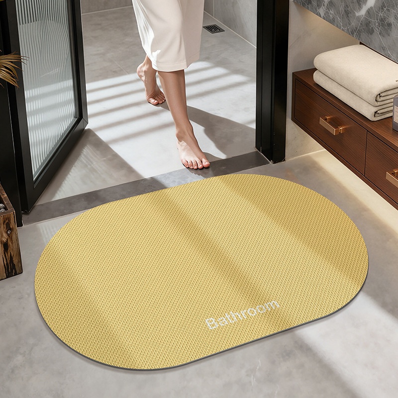 Quick Dry Anti-Slip Bathroom Mat - Absorbent & Soft