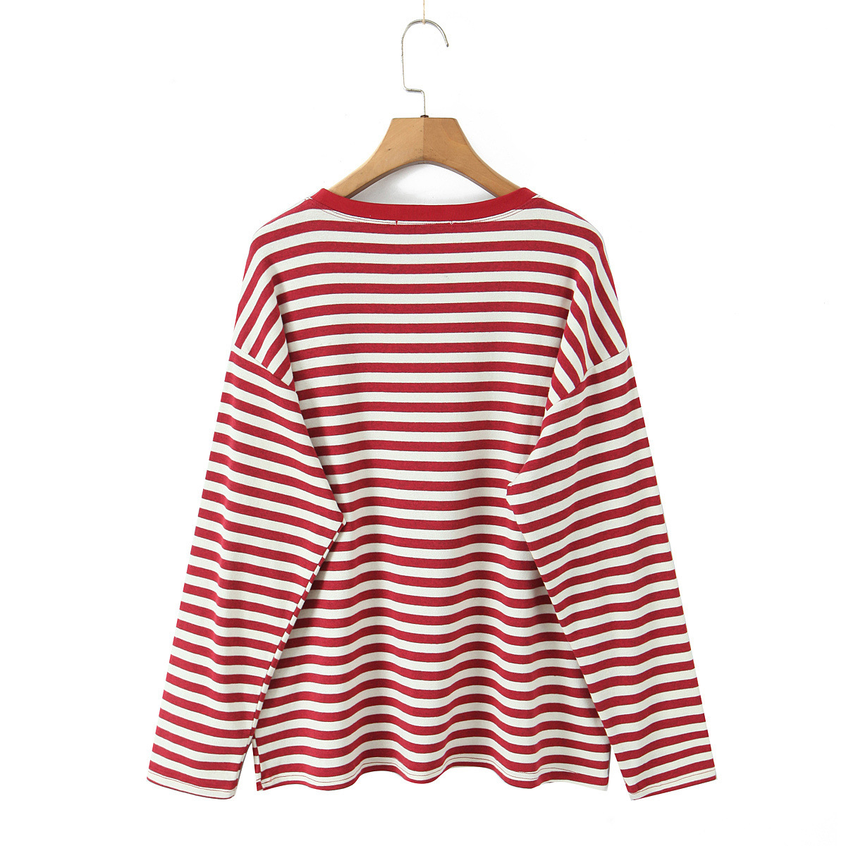 Conjunto de camiseta y pantalón corto a rayas - Moderno y versátil KUN-00023