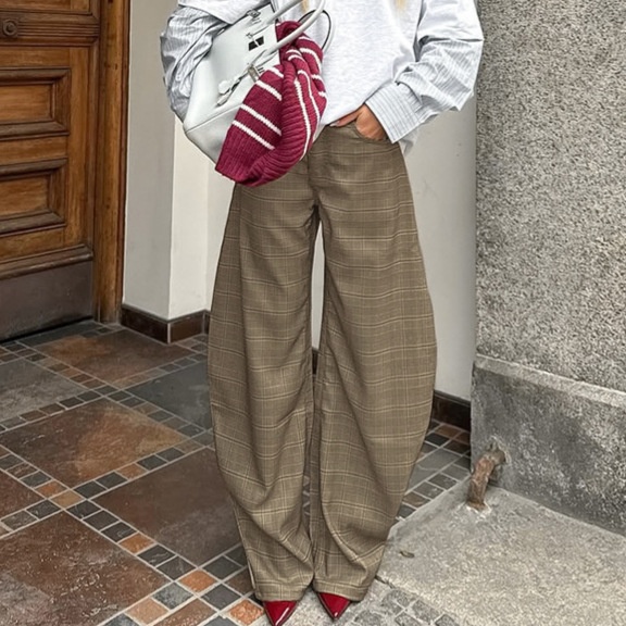 Pantalon à carreaux large et ample pour femme