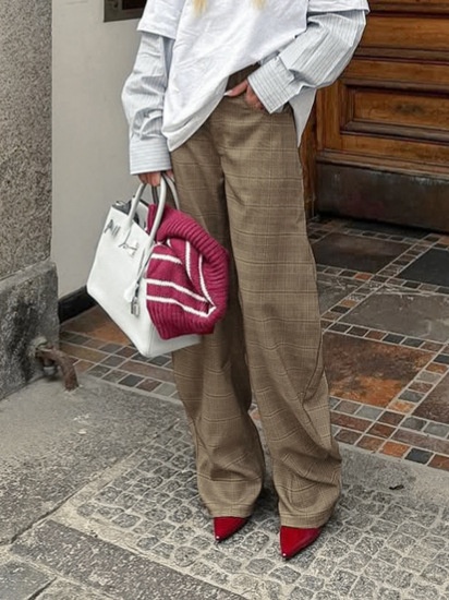 Pantaloni da donna a gamba larga a quadri