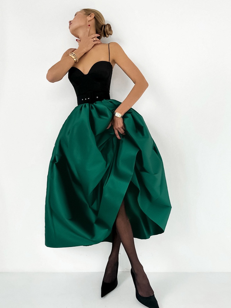 Jupe midi ample élégante à taille haute - Satin coupe trapèze