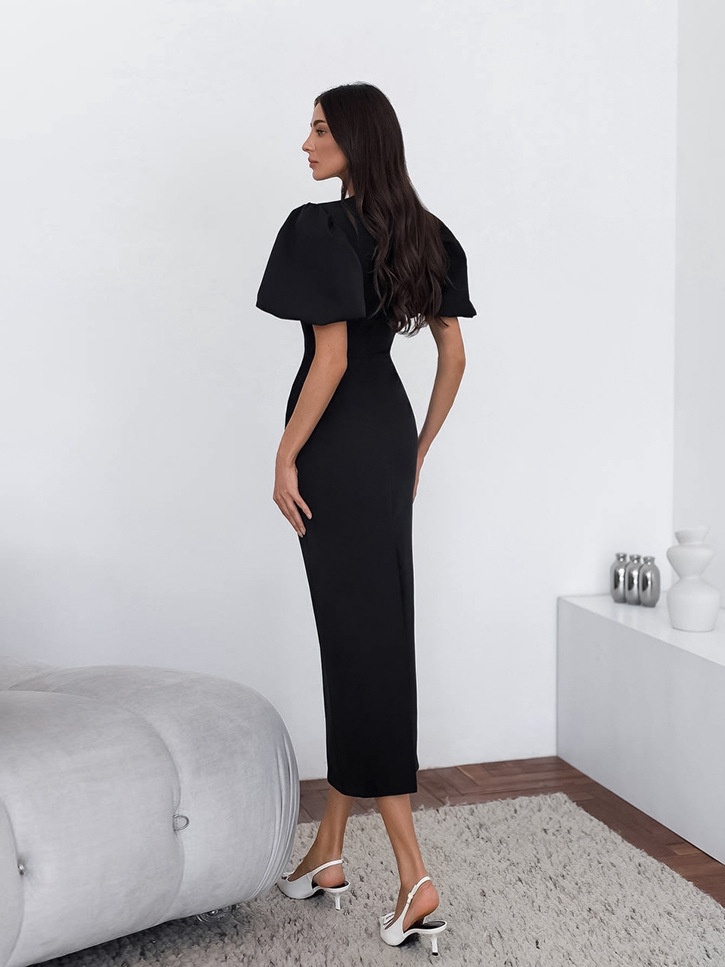 Robe midi moulante élégante à manches bouffantes, découpes et col noué