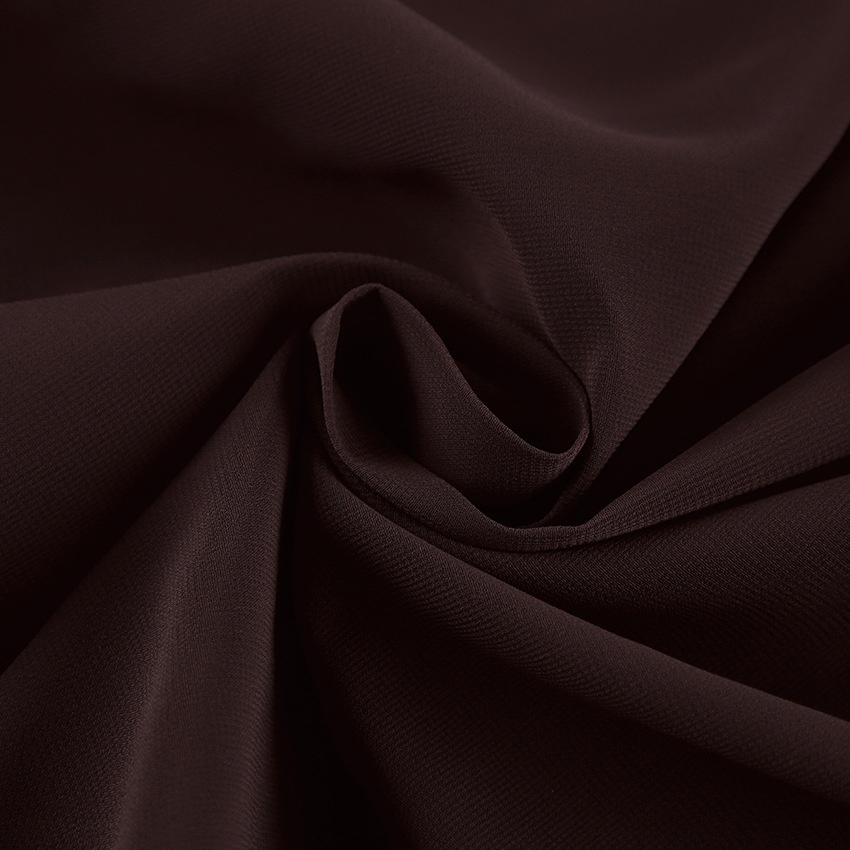 Robe longue transparente avec fente latérale et détail de nœud