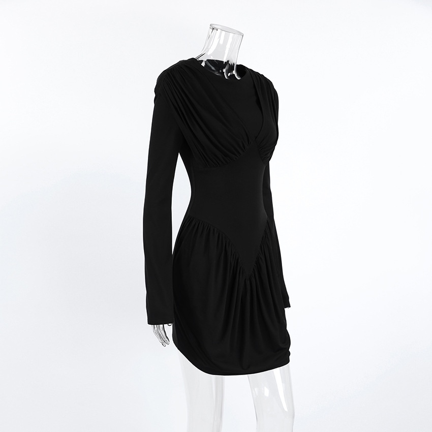 Mini abito da donna nero a maniche lunghe con arricciature