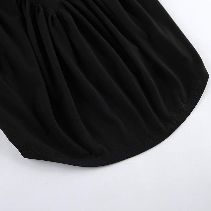 Mini abito da donna nero a maniche lunghe con arricciature