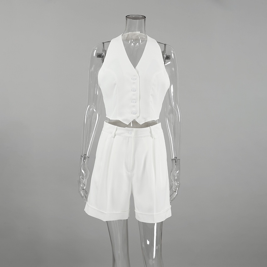 Ensemble chic débardeur dos nu et short plissé