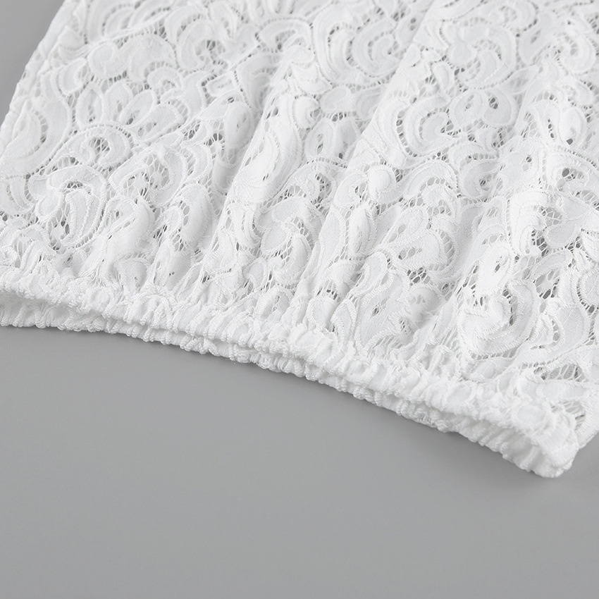 Ensemble haut péplum blanc et pantalon en dentelle - Élégant et chic