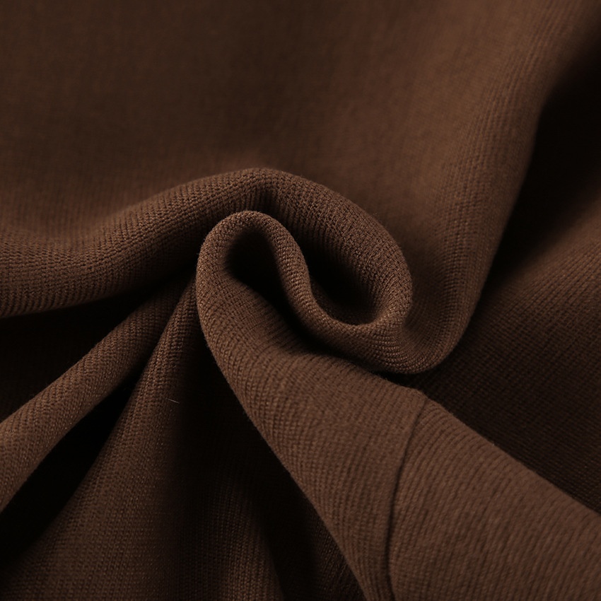 Ensemble blazer court marron et mini-jupe avec bordure en similicuir