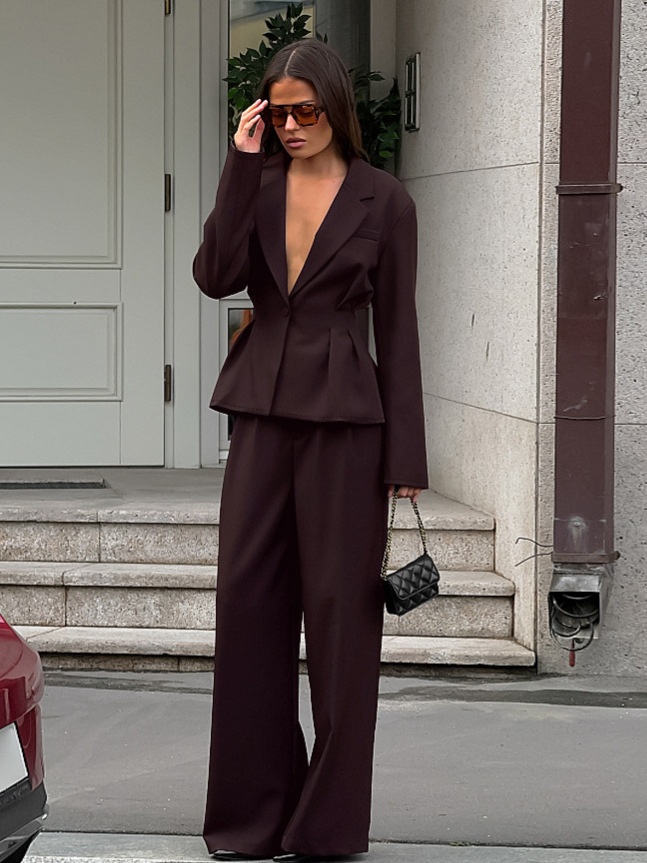 Ensemble blazer péplum marron chocolat et pantalon large pour femme