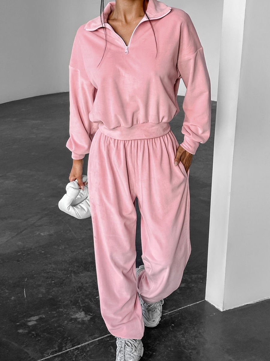 Ensemble de détente rose en velours avec demi-zip - Confortable et chic