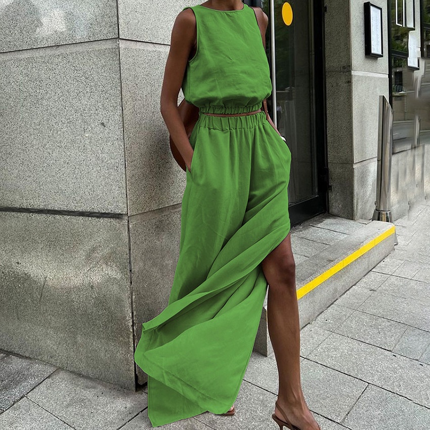 Ensemble crop top sans manches et pantalon fendu en lin mélangé