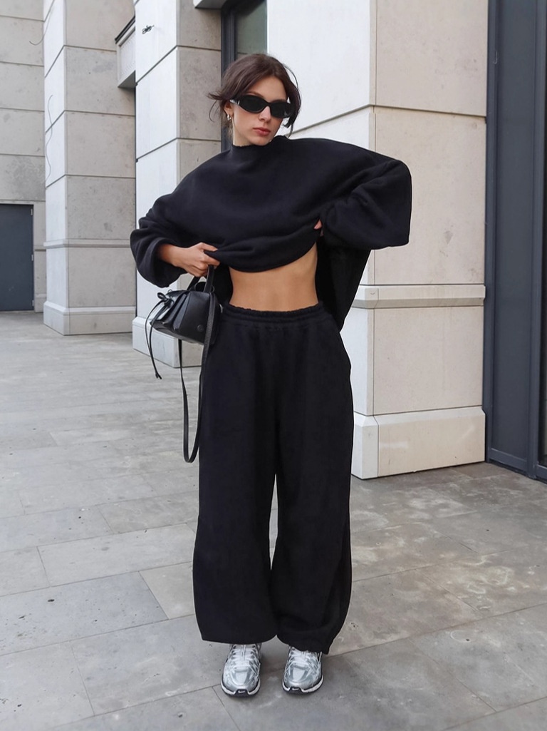 Ensemble sweat-shirt oversize et pantalon de survêtement à jambes larges