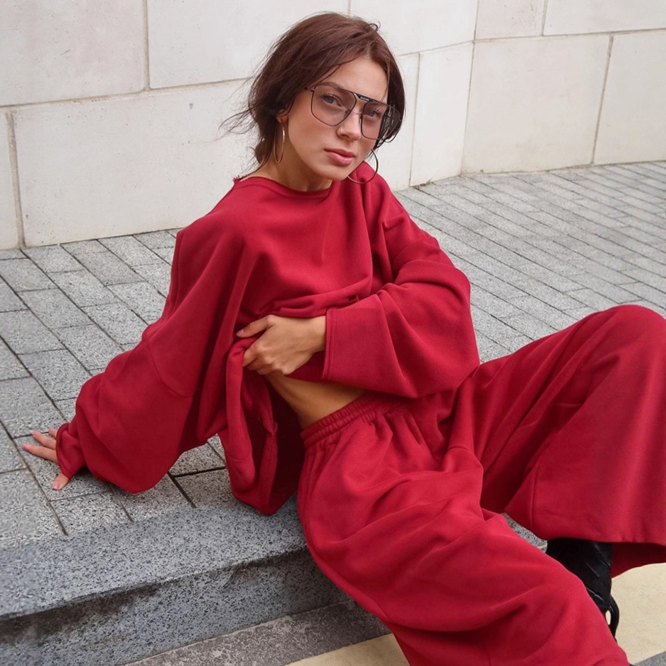 Ensemble sweat-shirt oversize et pantalon de survêtement à jambes larges