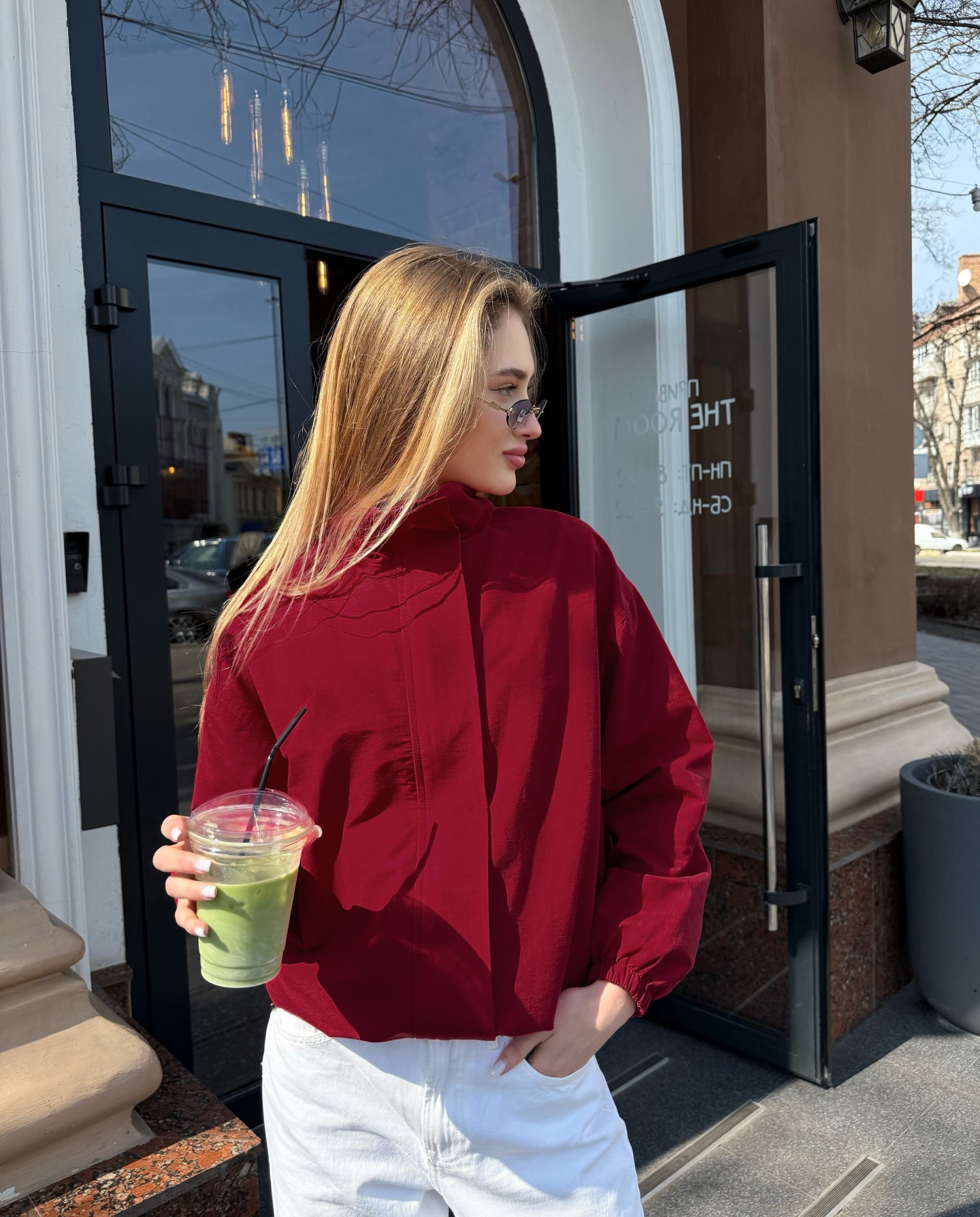 Giacca bomber da donna con collo alto e cerniera
