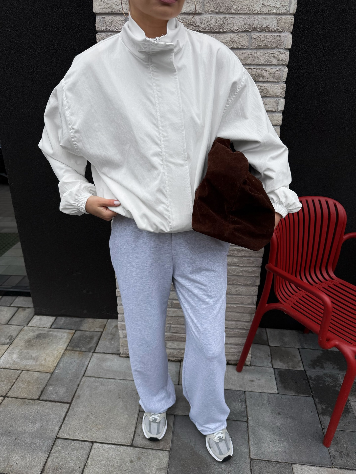 Giacca bomber da donna con collo alto e cerniera