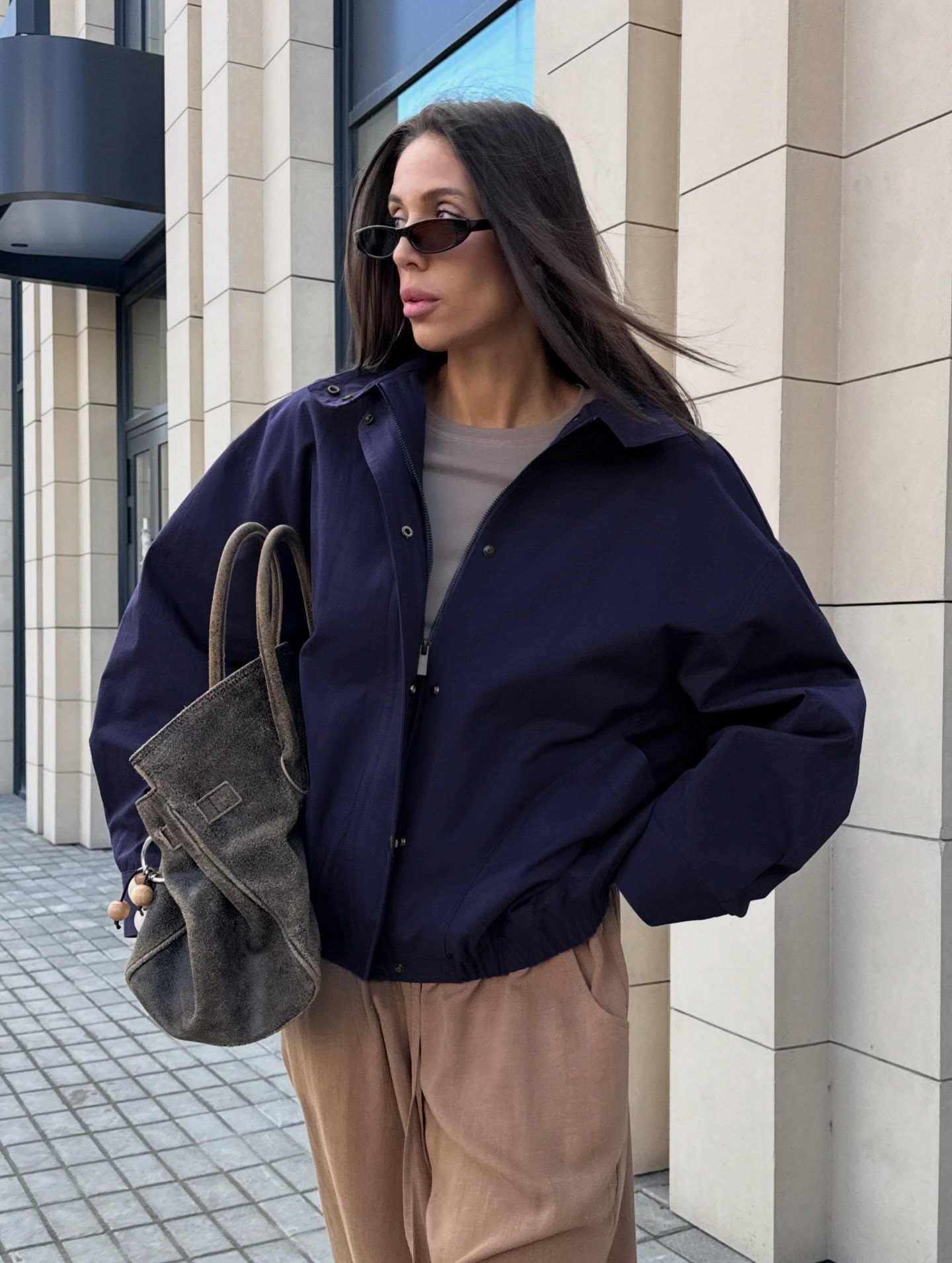 Giacca bomber da donna a collo alto con cerniera