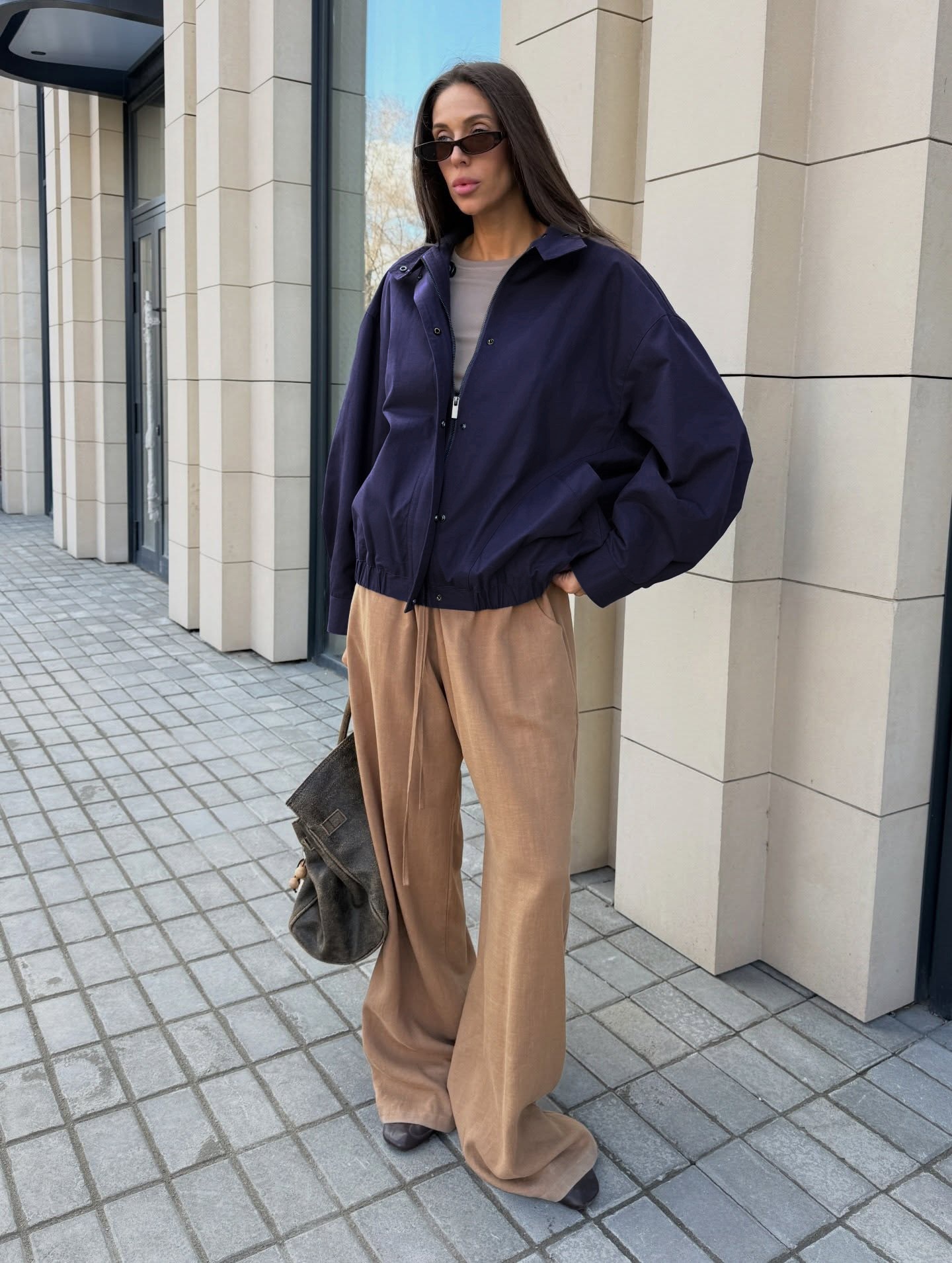 Giacca bomber da donna a collo alto con cerniera