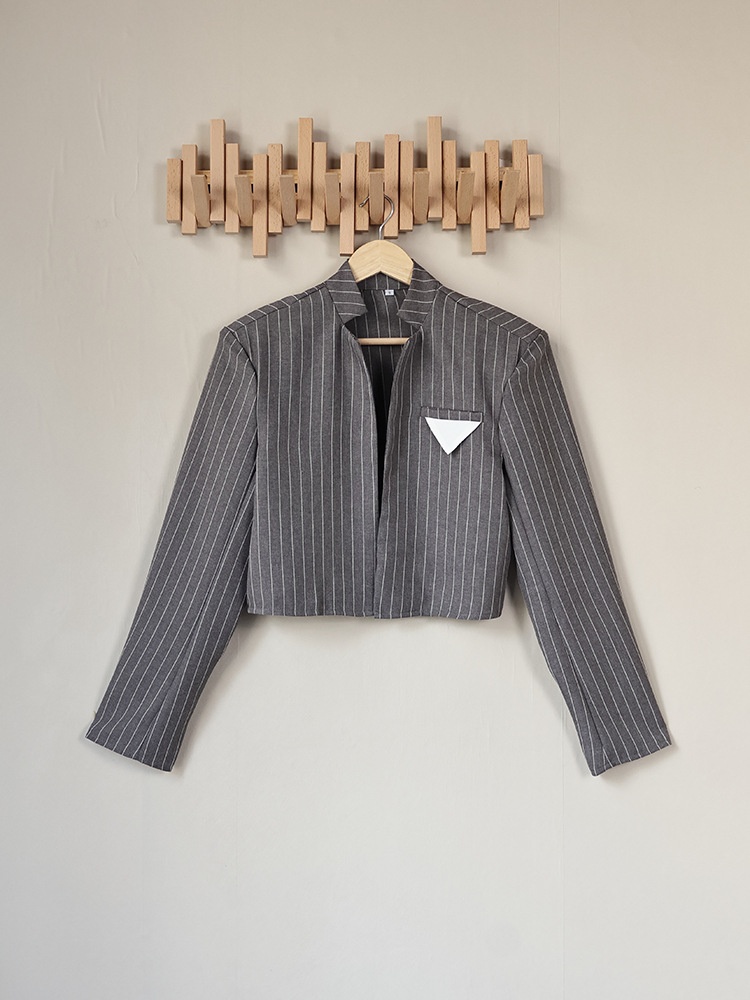 Blazer da donna corto a righe con apertura frontale