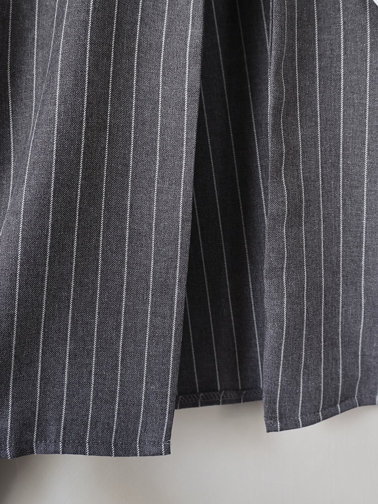 Blazer da donna corto a righe con apertura frontale