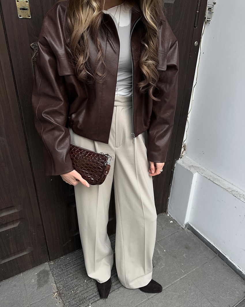 Giacca bomber da donna in similpelle marrone scuro