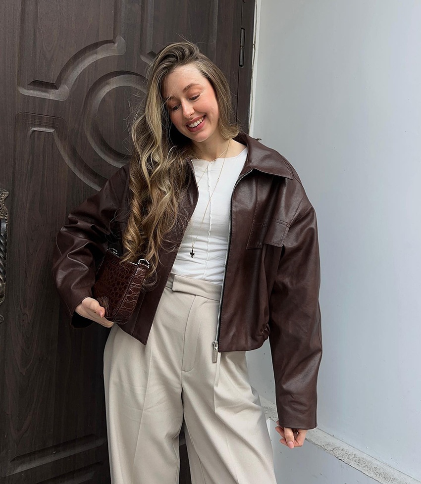 Giacca bomber da donna in similpelle marrone scuro