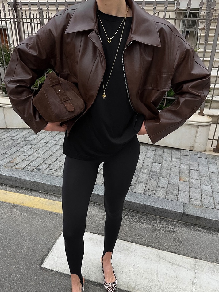 Giacca bomber da donna in similpelle marrone scuro