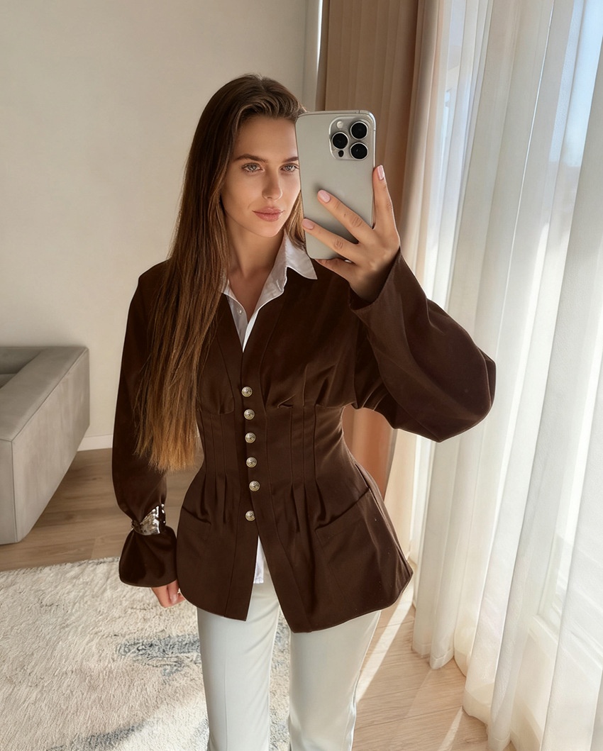 Giacca da donna con scollo a V, corsetto e baschina