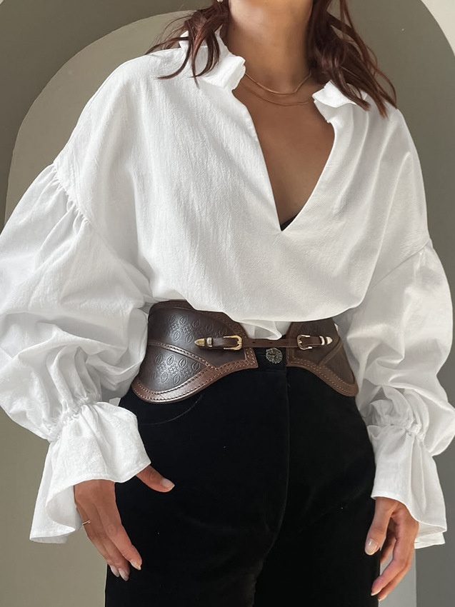 Chemisier blanc à volants, col en V et manches bouffantes pour femme