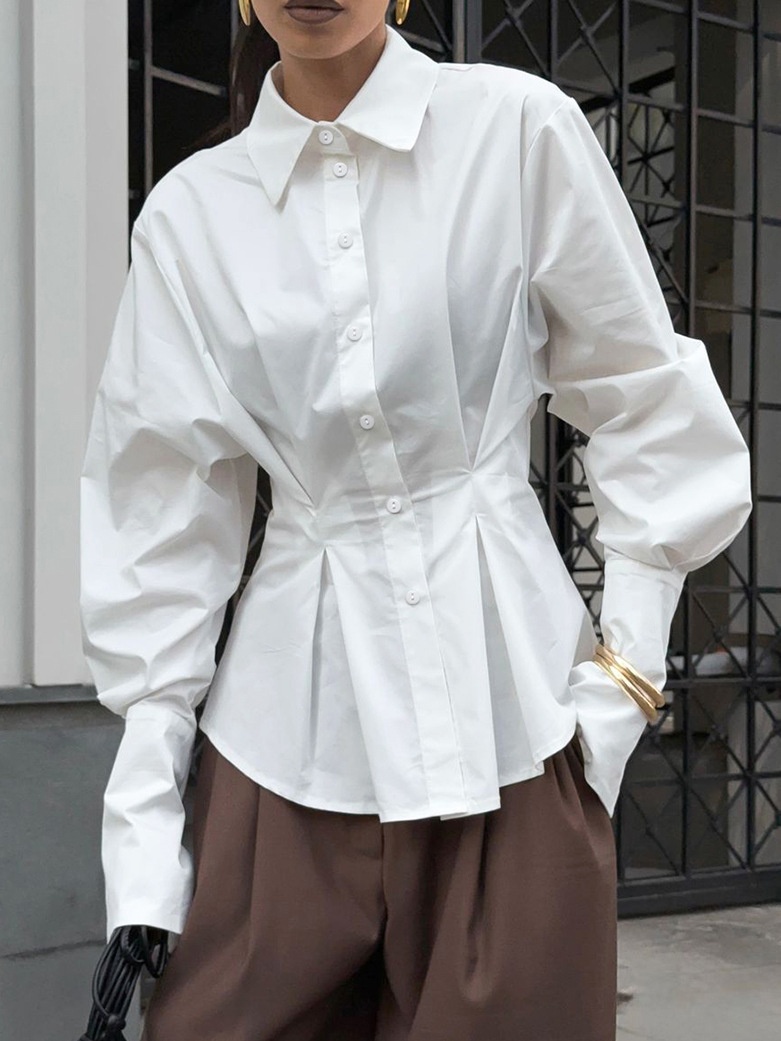 Chemise boutonnée à taille plissée - Chic et moderne