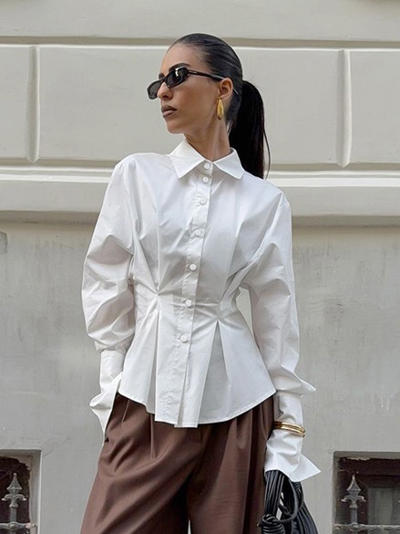 Chemise boutonnée à taille plissée - Chic et moderne