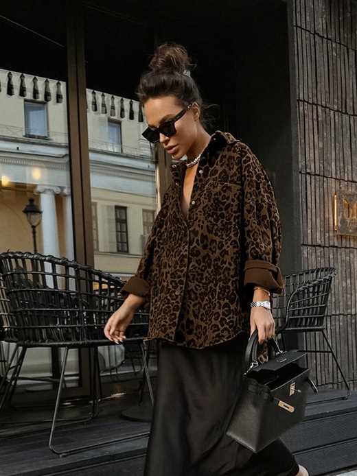 Camicia-giacca da donna oversize con stampa leopardata e bottoni