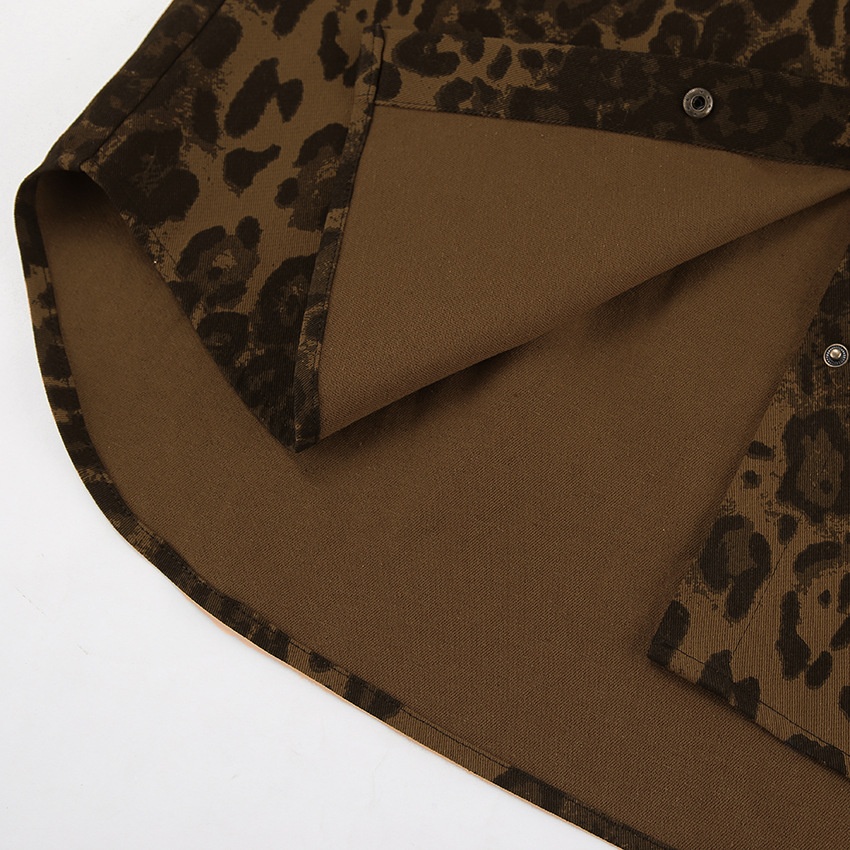 Camicia-giacca da donna oversize con stampa leopardata e bottoni