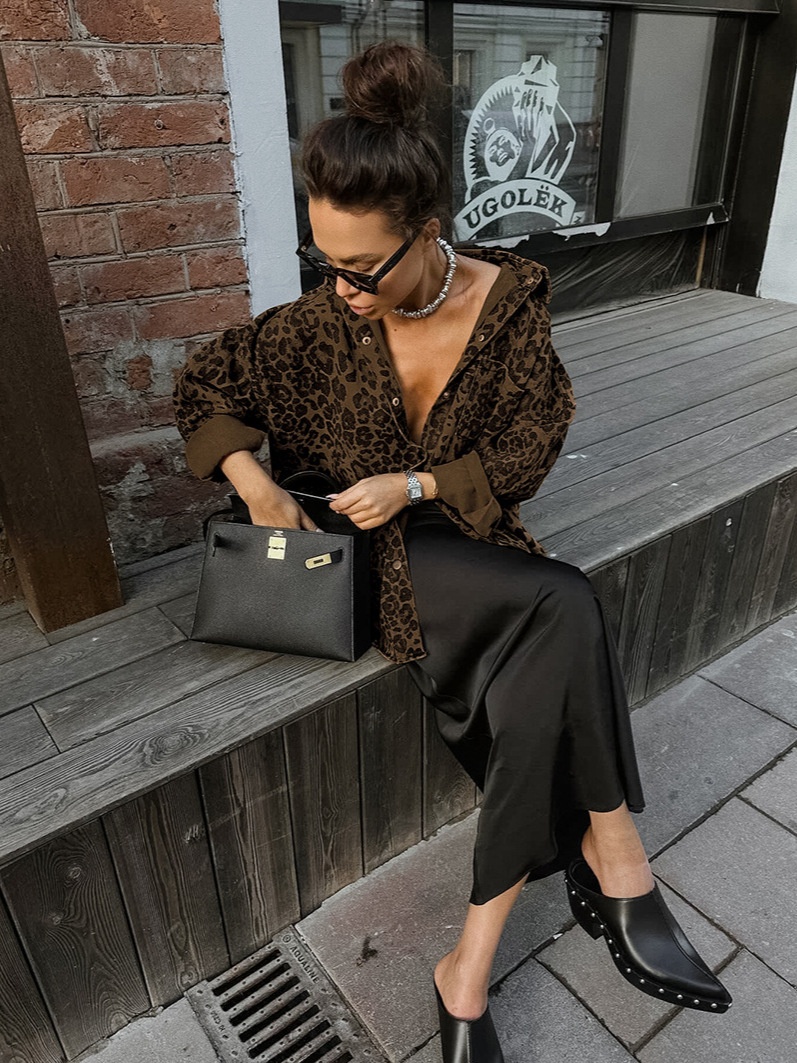 Camicia-giacca da donna oversize con stampa leopardata e bottoni