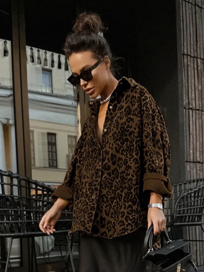 Camicia-giacca da donna oversize con stampa leopardata e bottoni