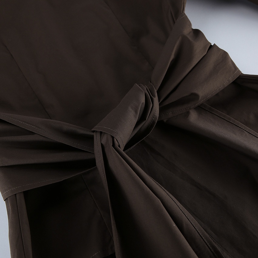 Camicetta da donna a maniche lunghe con pieghe e vita a corsetto