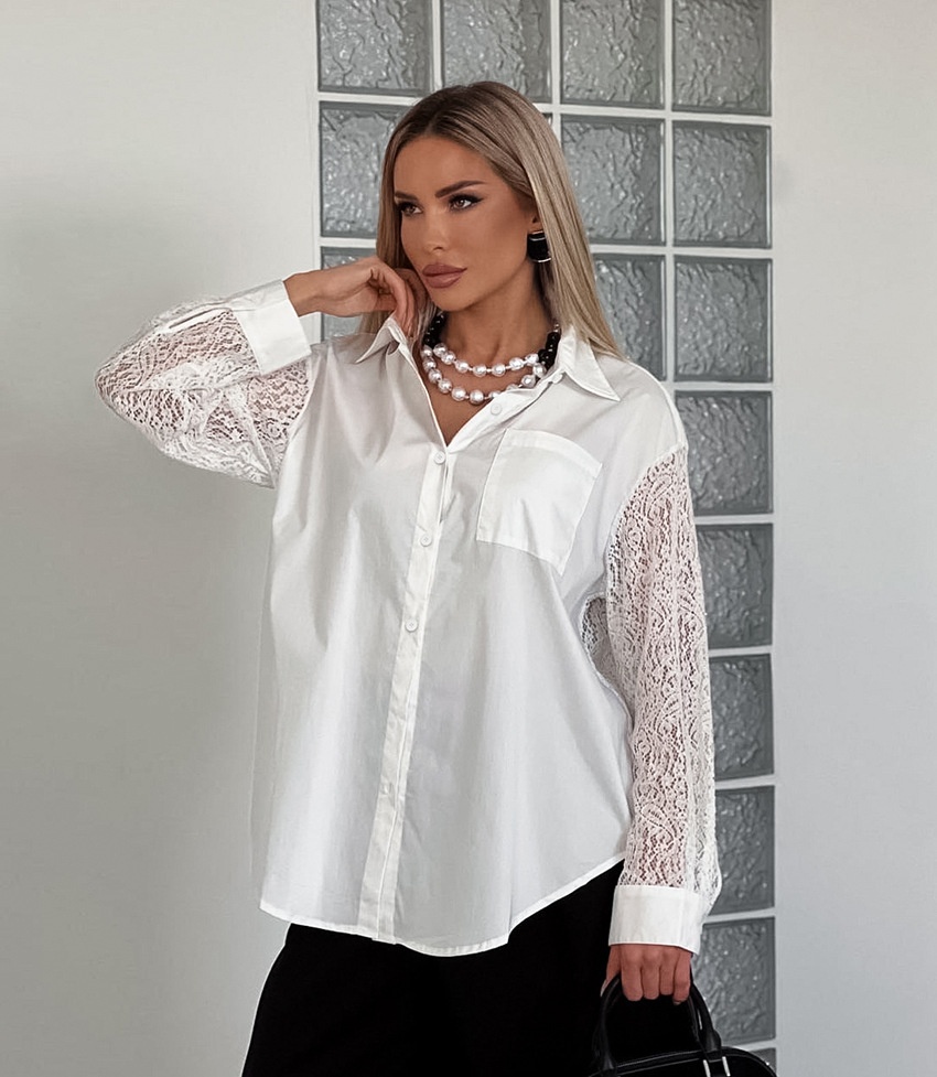 Camicia da donna a maniche lunghe con bottoni e inserti in pizzo a contrasto