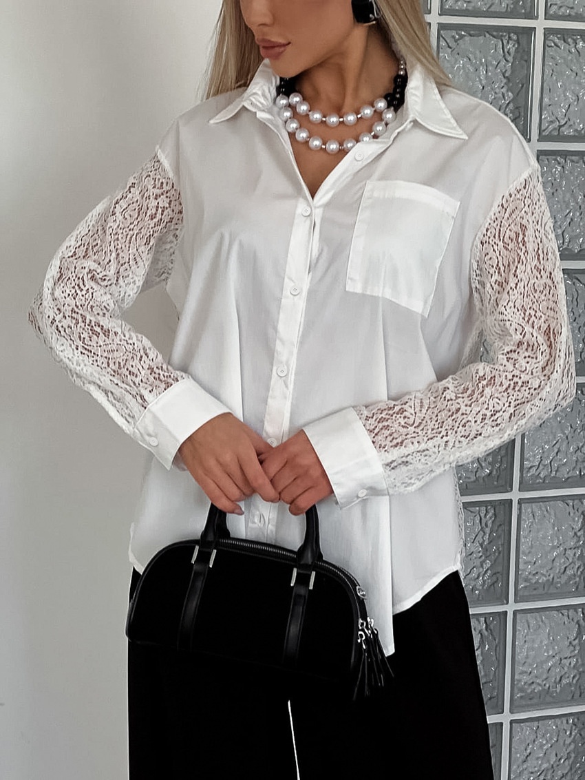 Camicia da donna a maniche lunghe con bottoni e inserti in pizzo a contrasto
