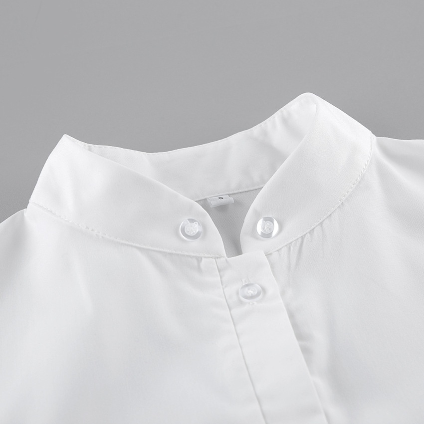 Camicia da donna a maniche lunghe con bottoni e inserti in pizzo a contrasto